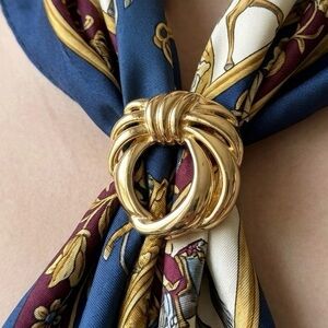 Vintage Gold Knot Scarf Ring | High Polish Scarf Clip Cinch